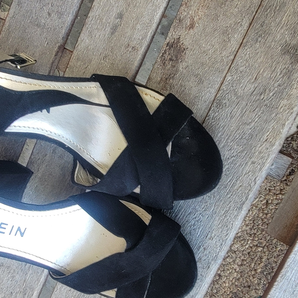 Anne Klein Black Heels with Crisscross Straps